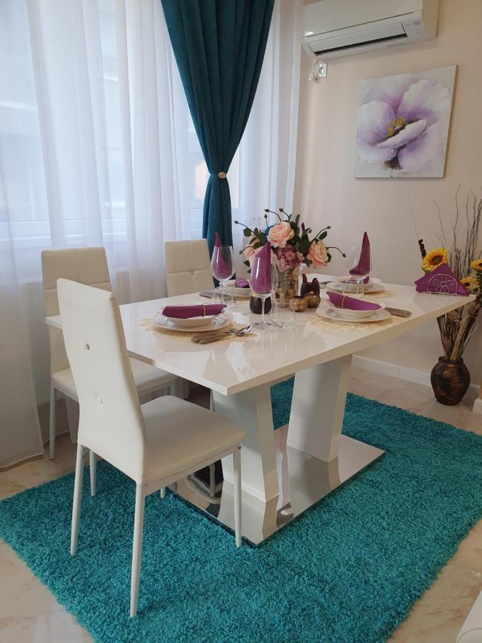 Casa Balliu นาโวดาริ ภายนอก รูปภาพ